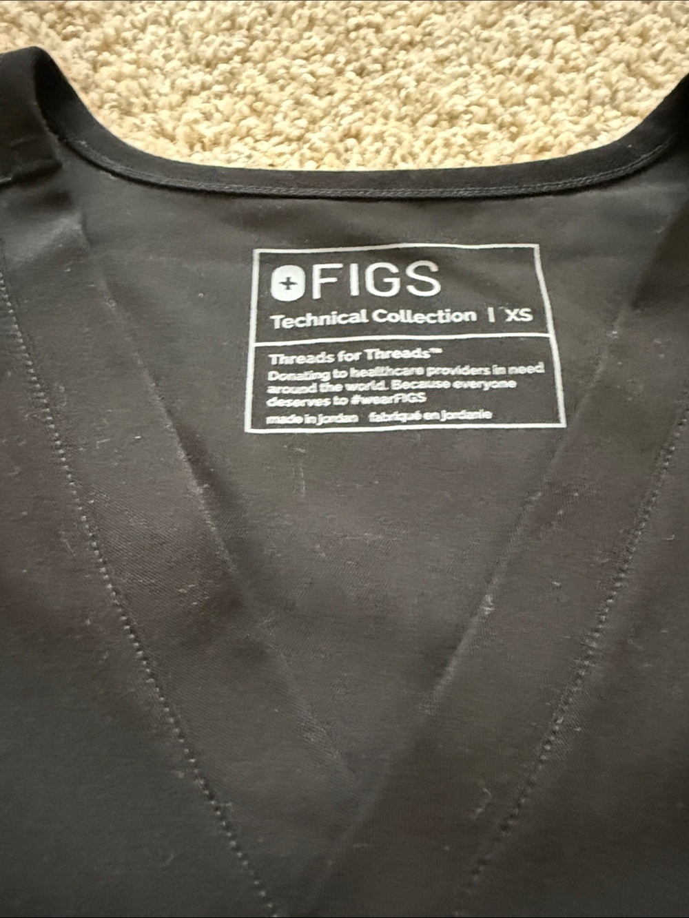 Figs Women's Black Short Sleeve V-Neck Scrub Top - Picture 2 of 4